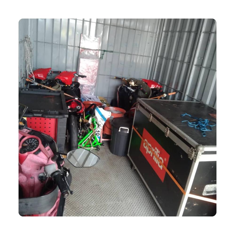 Milman (M) Sdn Bhd menyediakan lori sewa dengan tail lift, insurans asas & servis seluruh Semenanjung Malaysia